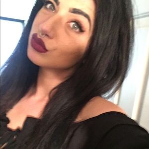 Meet your Posher, Lydia